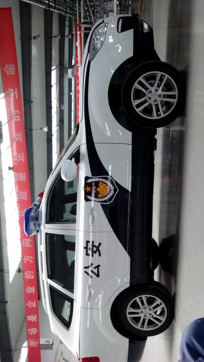 4s店门前拍到的哈弗h6变警车了,支持国产,支持民族企业