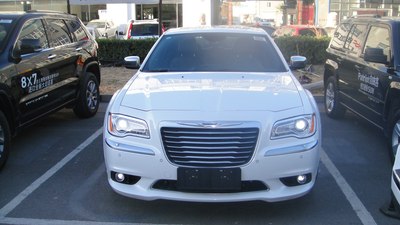 【图】白色300c提车作业_克莱斯勒300c论坛_汽车之家论坛