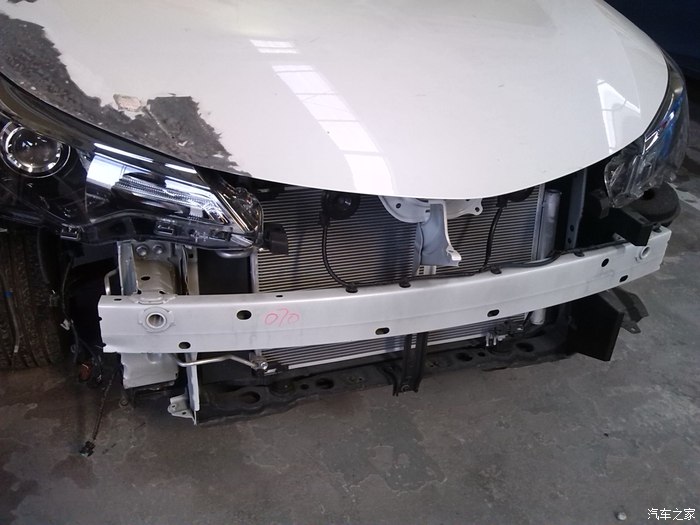 【图】4s店拍雷凌前后防撞梁_雷凌论坛_汽车之家论坛