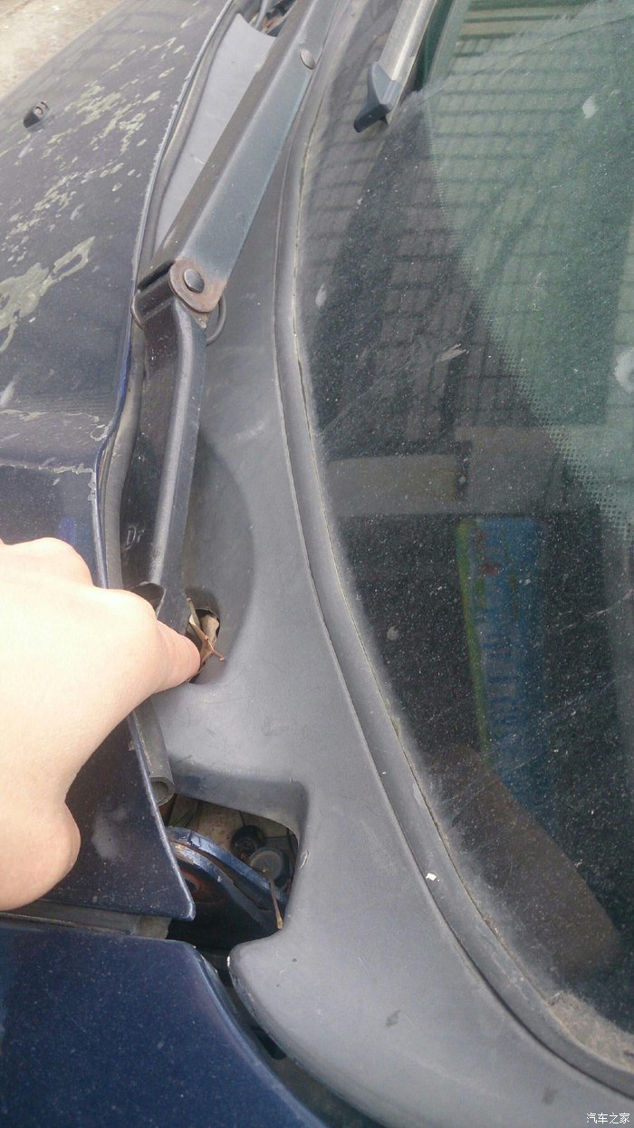 求助,雨刮器低速档不动,高速档才转动