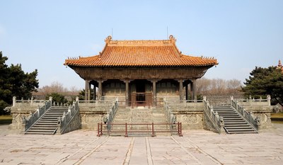 隆恩殿