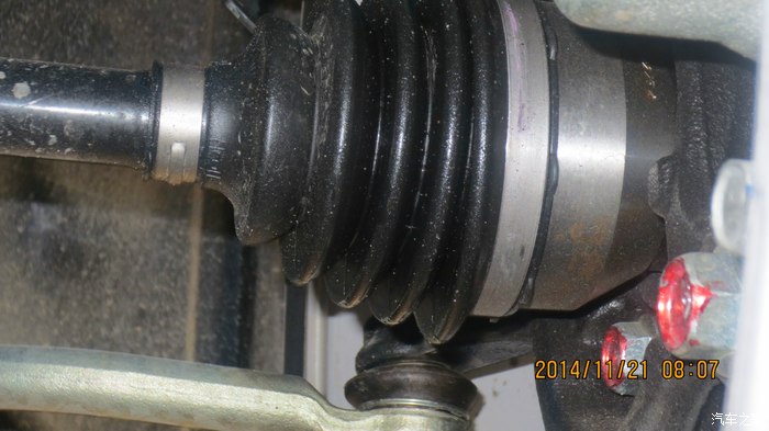 想问传动轴球笼防尘套是不是漏油的问题知道的请来说说