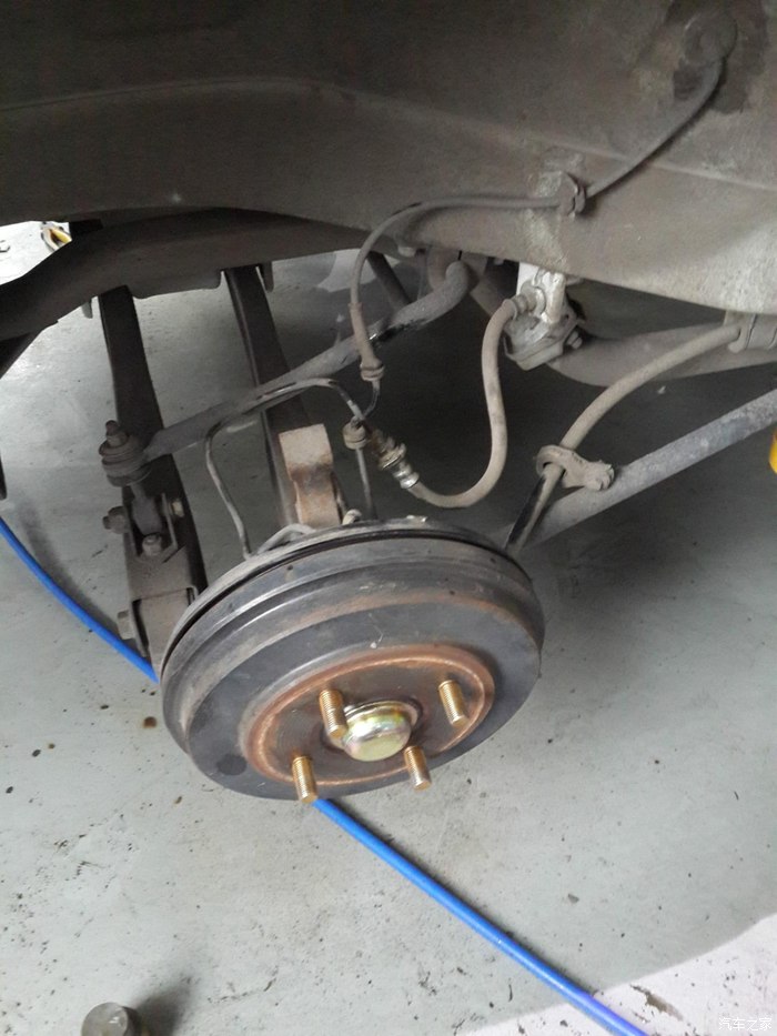 小三更换后减震附图片