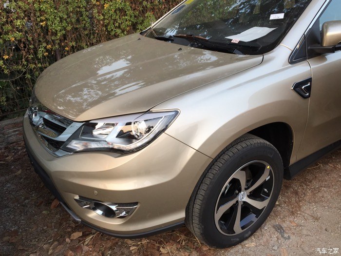 比亚迪s7香槟金色实拍大量高清图片
