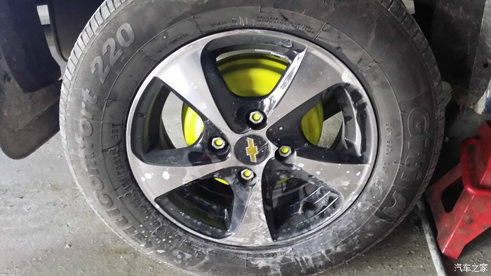 荧光黄呢刹车卡钳