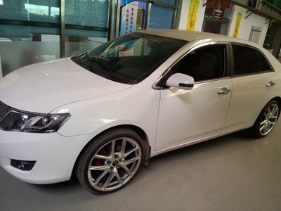 众泰z300豪华改装 你知道是什么车么?