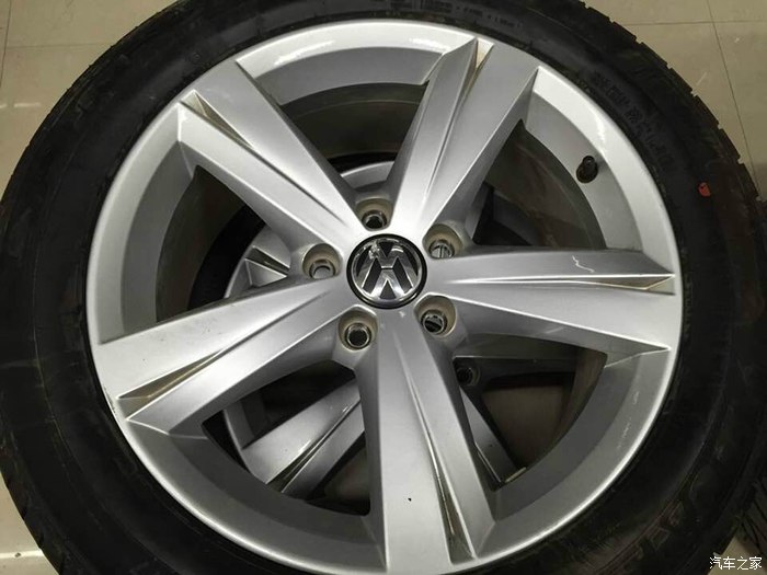 升级18寸原厂新帕萨特轮毂
