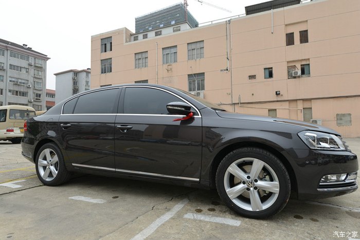 心仪已久的迈腾8t尊贵摩卡棕提车全程单反多图