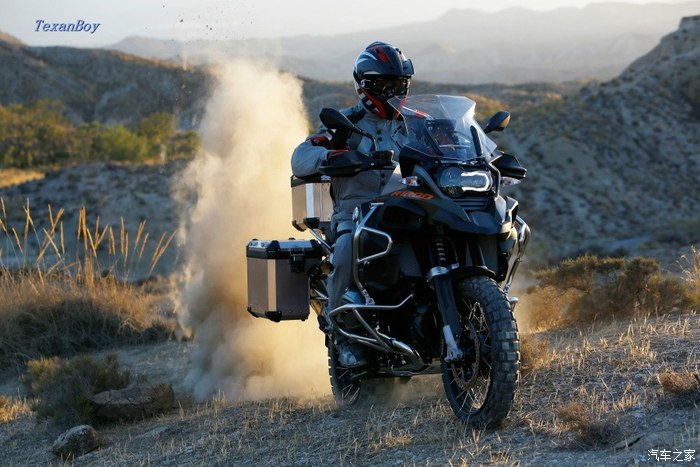 秀车- bmw r1200rs adv/ktm 1190 adventure r 强强比拼(1)