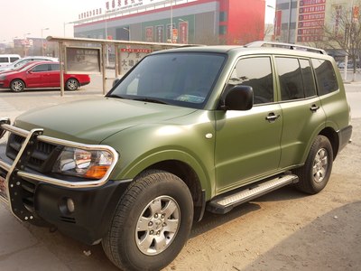 军车就是威武,这颜色可惜不能民用