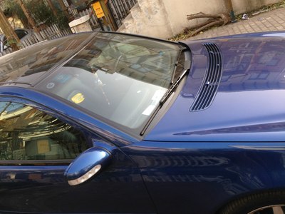 深蓝色进口奔驰c230 kompressor双门掀背跑车