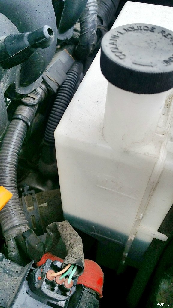 骐达的冷却液,这样需要加吗?