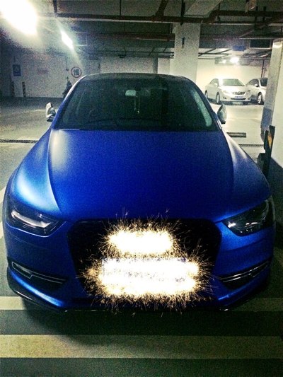 2013款a4l冰蓝色贴膜 膜是送的哦!