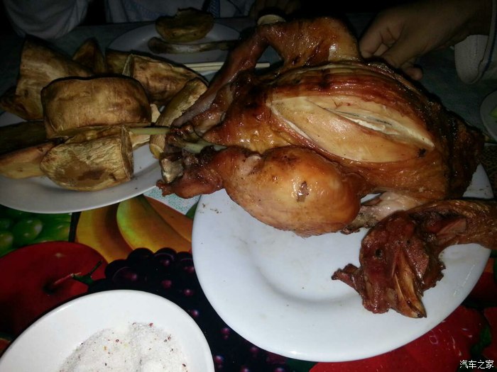 这是武威的果木烤鸡,很香,好吃!