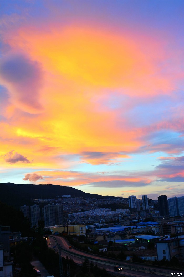 大理美丽的晚霞