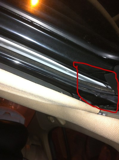 八代雅阁天窗异响原因.