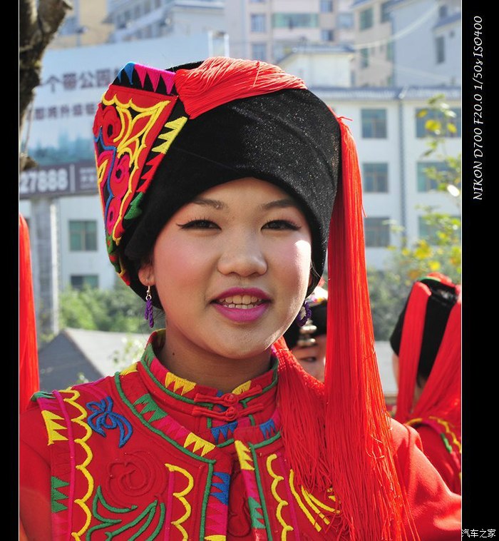 到绿春参加长街宴哈尼美女满大街摄影纪录片