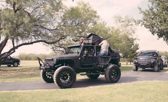 真枪实弹武装jeep牧马人改装鉴赏