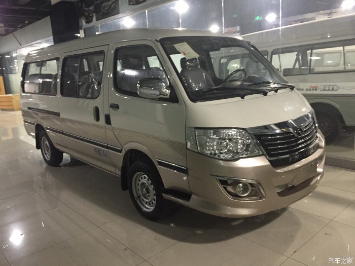 图太少了,上柴油加长版的图.外观,和内饰图.