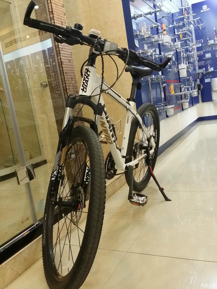 入手白色捷安特atx777