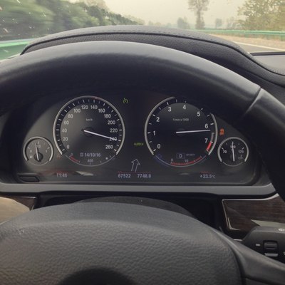 今天上午和朋友跑高速差点跑爆表_宝马7系论坛_手机汽车之家