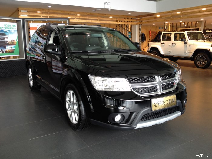 百变多功能家用车黑色2013款道奇酷威24高配带后排影音入手