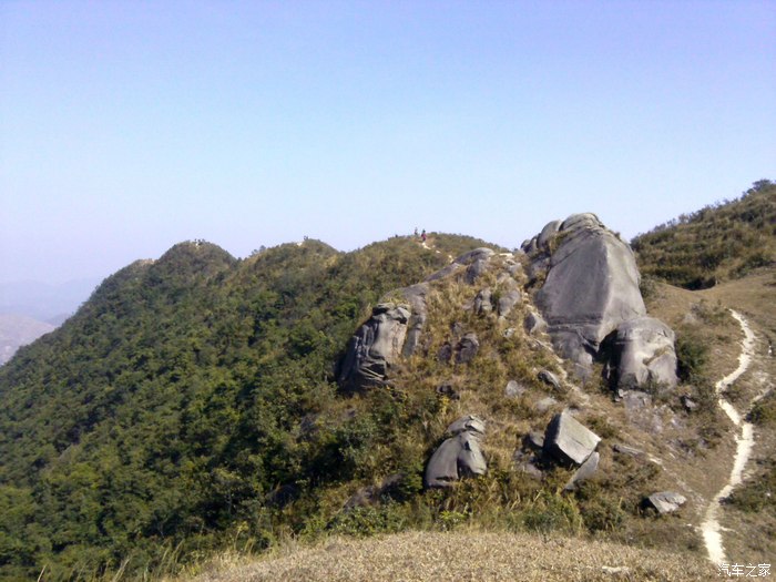 攀爬广西玉林陆川第一峰谢仙嶂