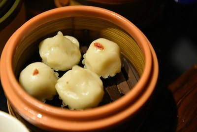 姊妹团子—5元一份(四个)是一个蒸笼里面有4粒丸子,这次是点的脑髓卷.