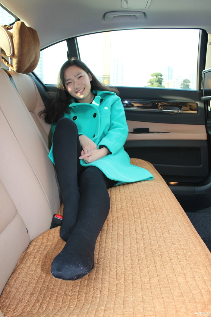 九零后俏皮媳妇儿当车模730臻享提车作业