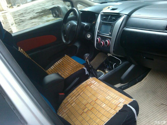【图】嘚瑟一下,改装r50内饰~~~_启辰r50论坛_汽车之家论坛