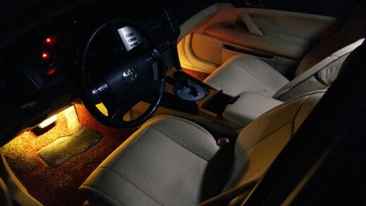 老老锐志脚窝灯简单作业