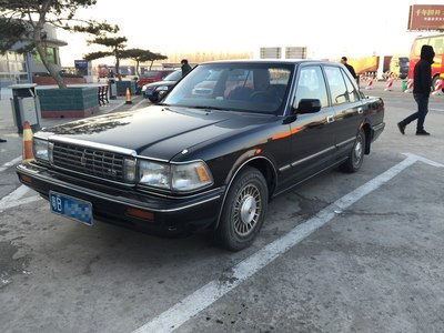 城市代步利器 1991年登记 皇冠ys130