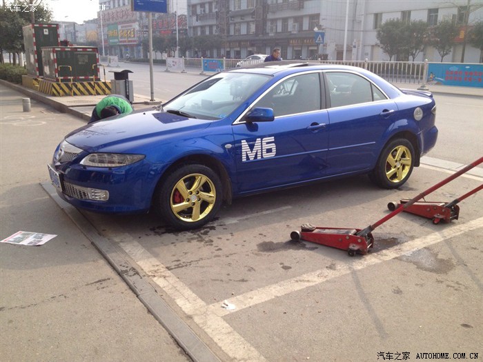 蓝色的马六轮毂改色什么颜色比较好