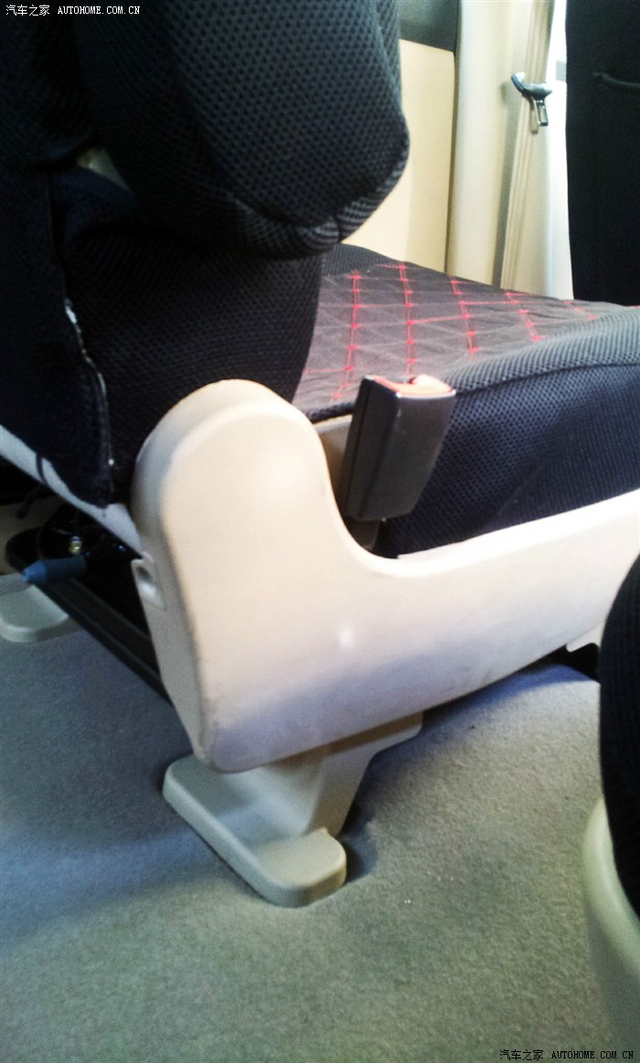 【图】中排旋转 座椅改装成功_五菱宏光论坛_汽车之家论坛