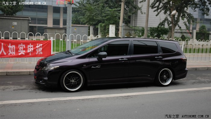 北京转让奥德赛改装轮毂及行李箱