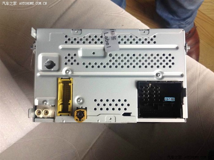 rcd510后面收音机接口这样能用么,塑料卡子断了一边