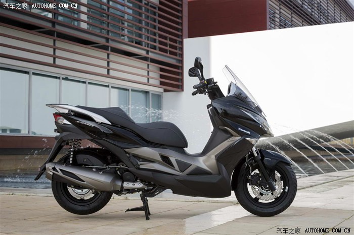 图赏--2014款川崎首款j300踏板车!