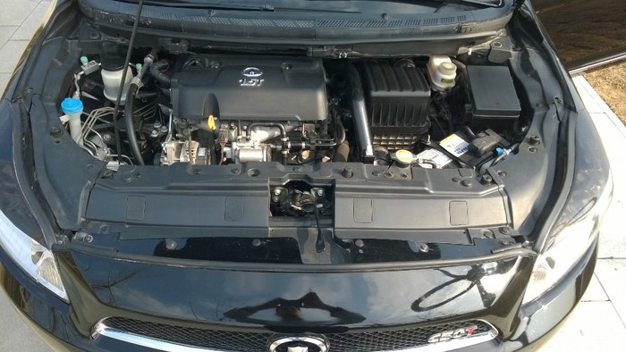 12款老车主,汇报车辆使用情况,视频展示轰油门时发动机立香烟!