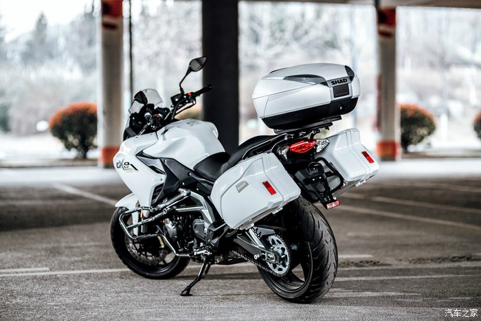 黄巡提车上几张图等过了首保再上作业