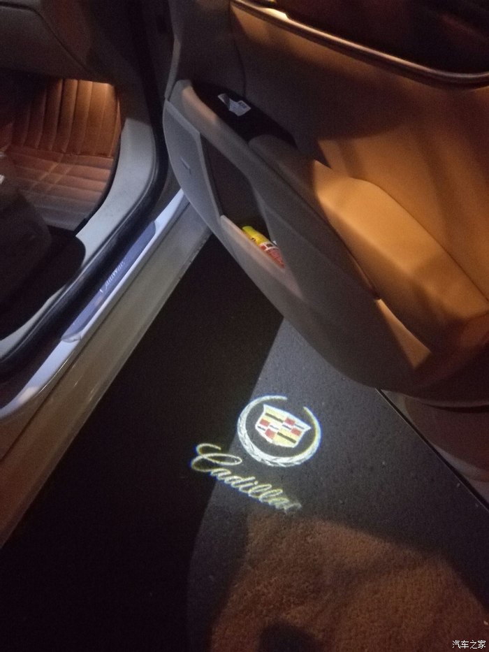 【图】xts迎宾灯秀两张_凯迪拉克xts论坛_汽车之家论坛