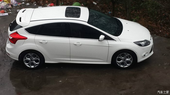 新手购白色新福克斯两厢20lmt作业