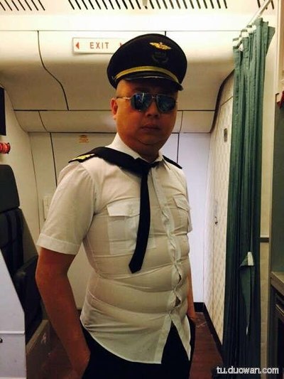 替大叔顶起来~~