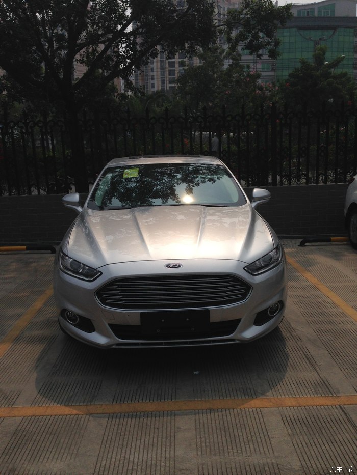 关于银色蒙迪欧