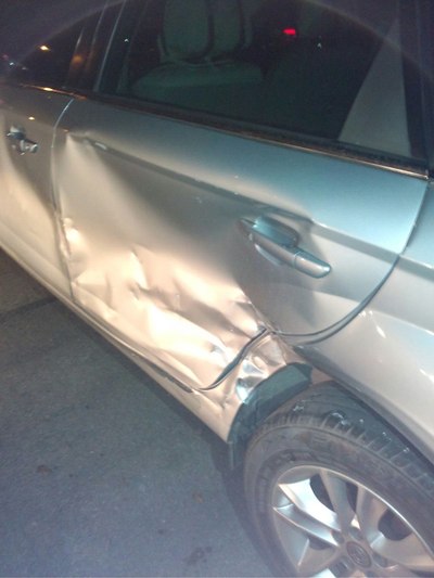 后门撞变形,后桥变形.