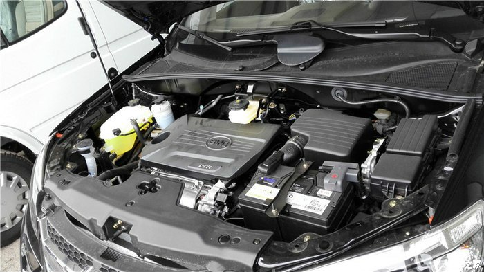 来问个问题,发动机这个塑料罩盖怎么取下来_比亚迪s6论坛_汽车之家