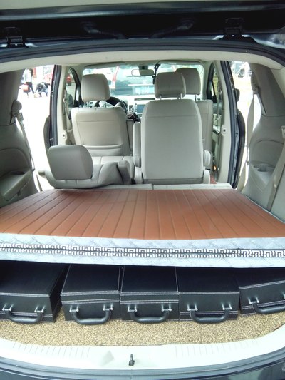 马8第二排座位是不是放不平,没法当床_马自达8论坛_手机汽车之家