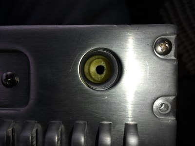 这收音机天线插口～算标准数通用型收音机都能插