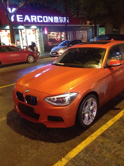 【图】飘雪的上海,橙色118,400m大脚上身欢迎围观_宝马1系论坛_汽车之