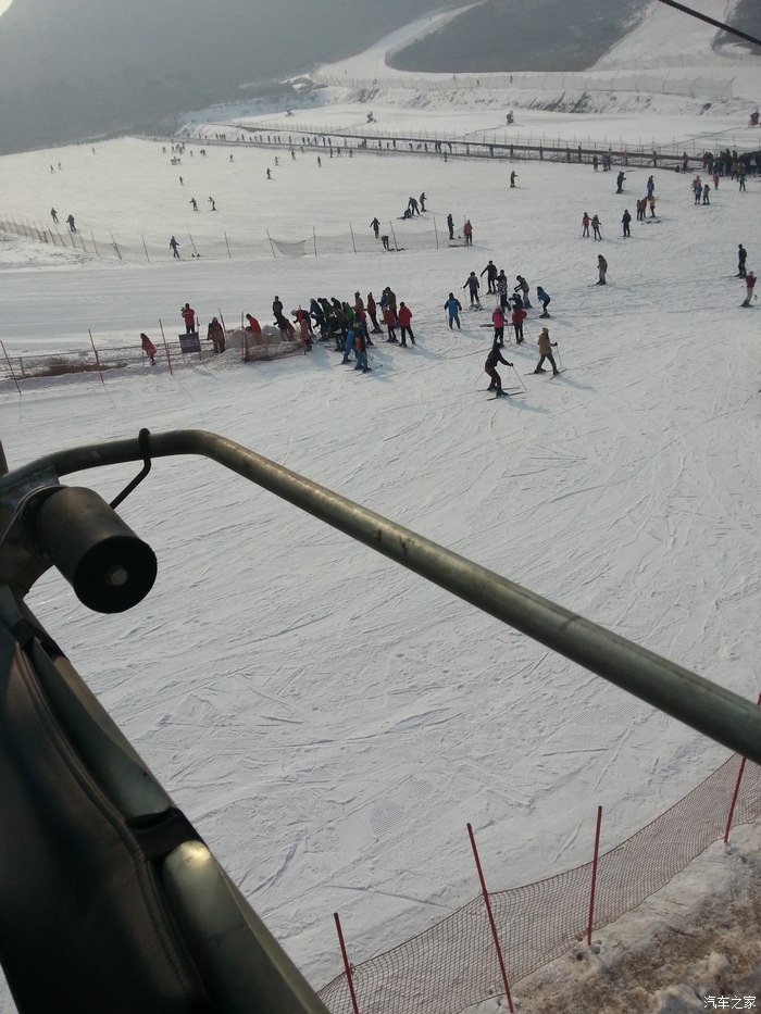 玉龙湾滑雪场被霸占图片