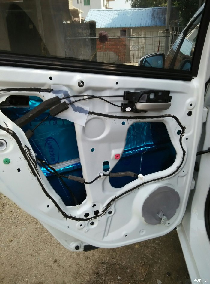 ps5323 2015/01/27 13:20:36 发表在 主楼  原车只有两个喇叭,声音不